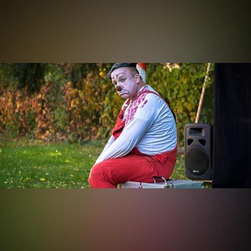 Sacra Circus  Česká republika  LES CLOWNES